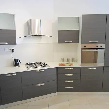 2 Bedroom Apartment In Sliema *